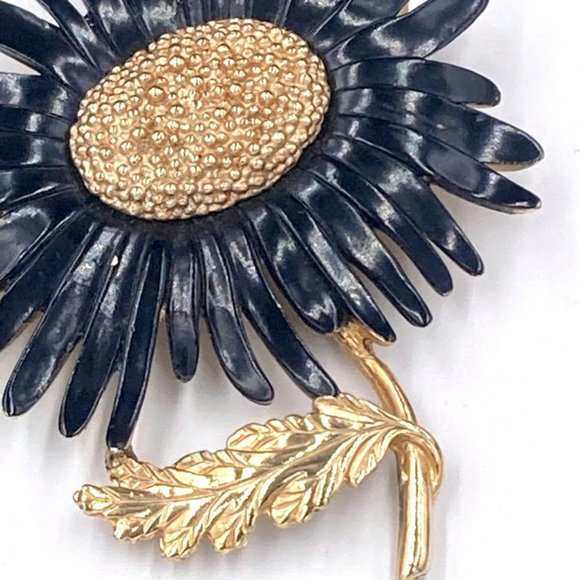 Vintage Marvella Enameled Black Daisy Brooch - Picture 3 of 5